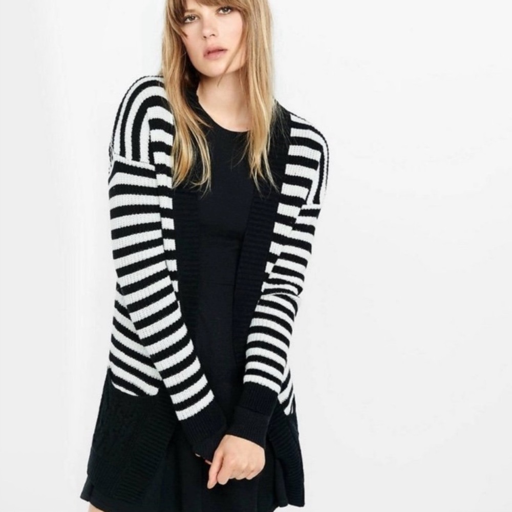 Express 🖤🤍🖤🤍 cozy knit black white stripes cardigan sweater